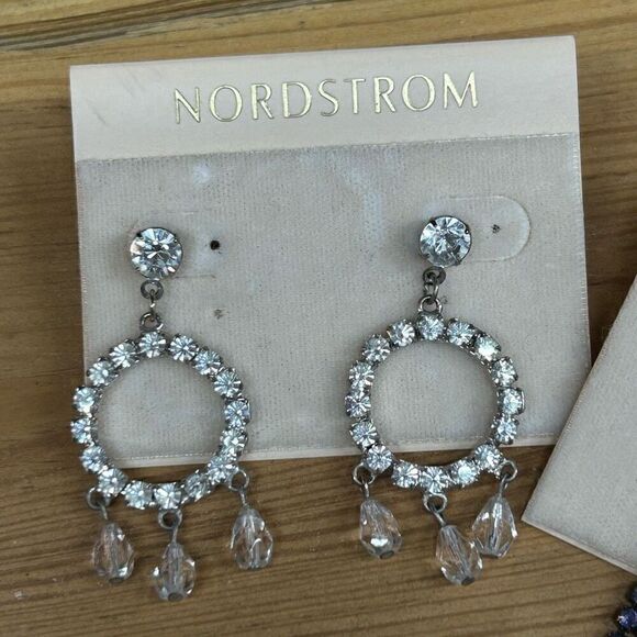 NWT Lot Of 2 Pairs Nordstrom Rhinestone Round Dangle & Linear Drop Earrings Set - Picture 3 of 6
